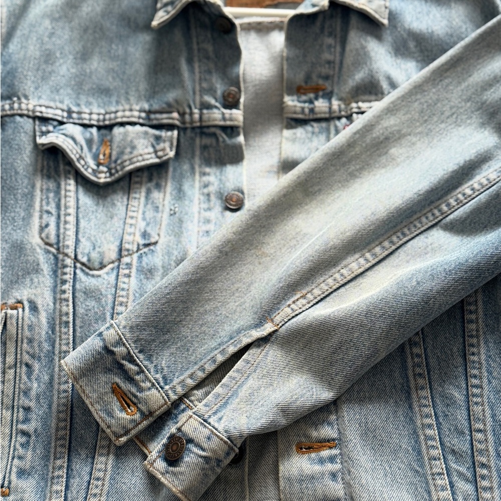 Vintage Levi’s Jean Jacket - Picture 8 of 10